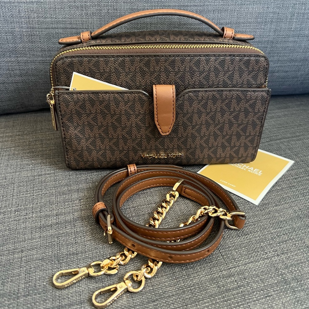 NWT MICHAEL KORS JET SET ITEM MEDIUM DOUBLE ZIP PHONE  BAG